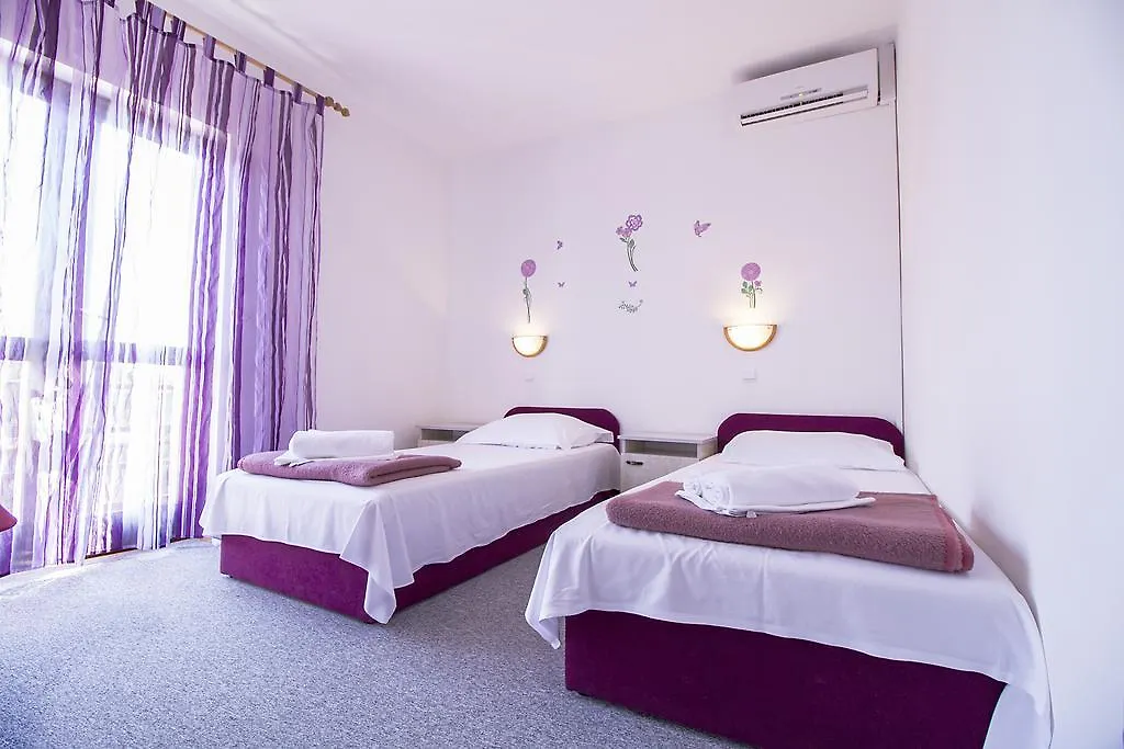 Bed and Breakfast Pansion Maria à Zadar Couette-café