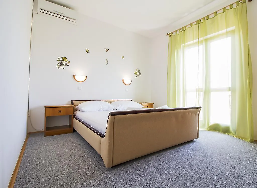 Bed and Breakfast Pansion Maria à Zadar Couette-café